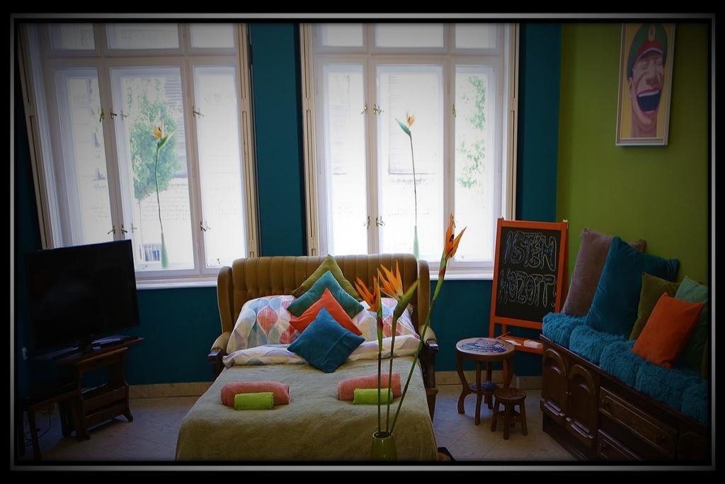 Happy Colours In Old Town Kecskemét Exterior foto
